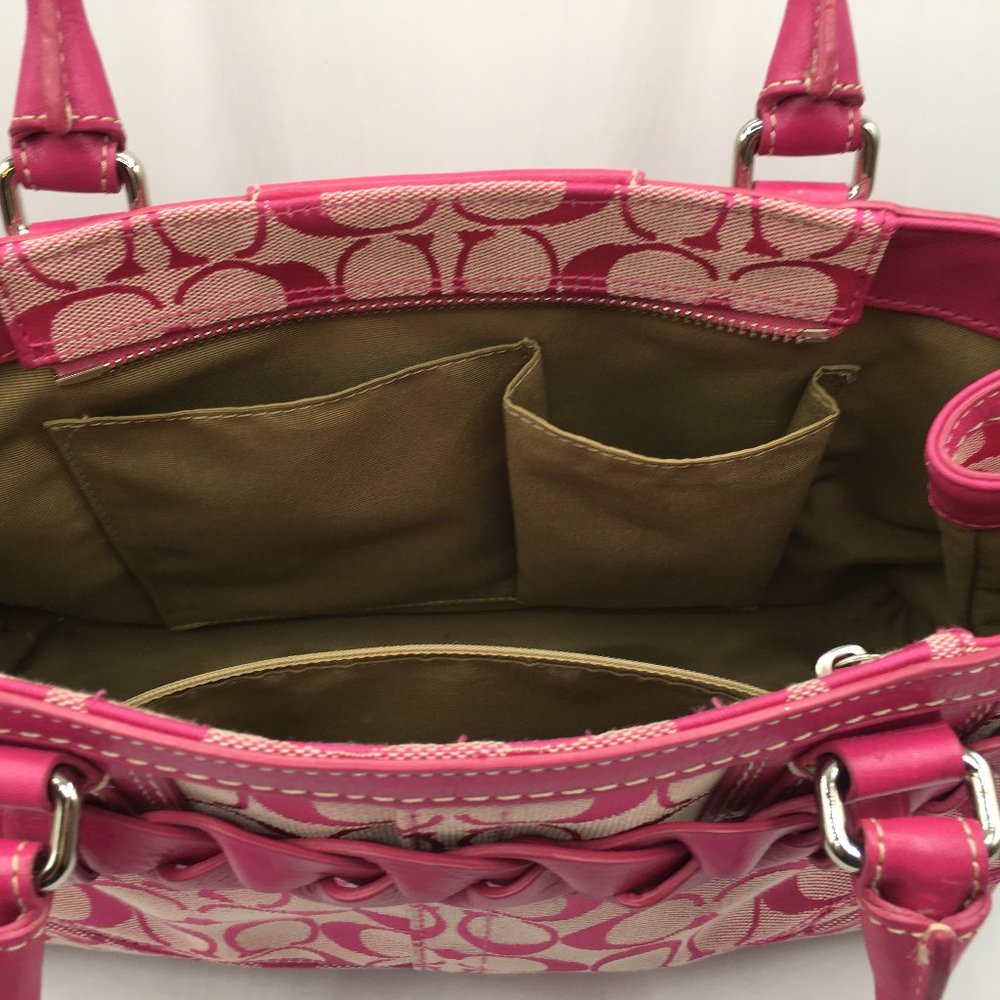 Authentic Coach purse - like new condition - Picture 6 of 8